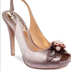 Badgley Mischka Anita Satin Peep Toe Platform Stiletto Flower Jewels Sz 6.5